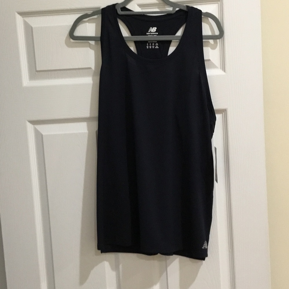 New Balance Women's lightweight core run Black Tank Top new w tag